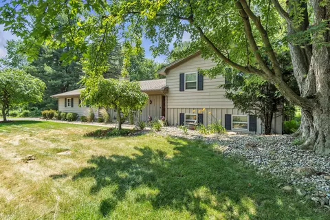 6148 Hereford Rd, Saline, MI 48176 photo 3