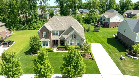 56937 Millwood East Dr E, South Lyon, MI 48178