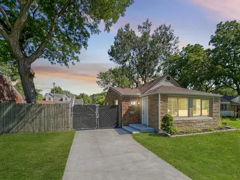 14135 Toepfer Rd, Warren, MI 48089
