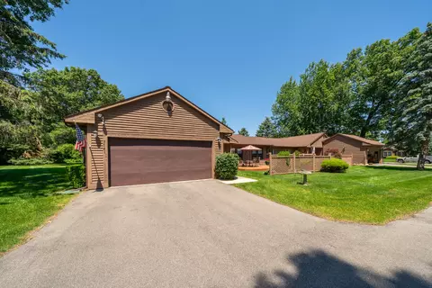 7741 Oakland Pl, Waterford, MI 48327