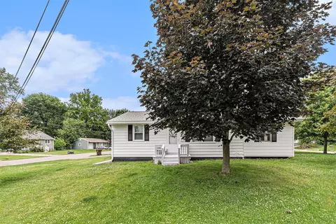 2501 Gilman Pl, Jackson, MI 49203