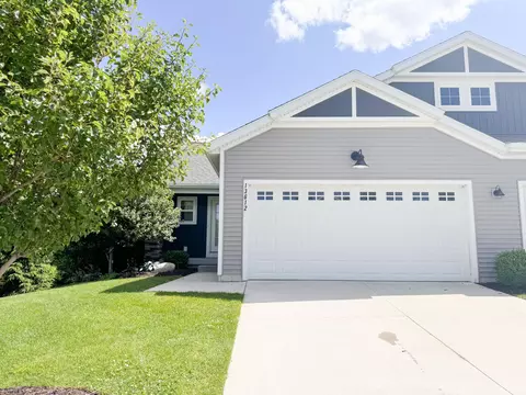 13612 Legends View Ct #34, Holland, MI 49424