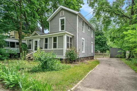1836 Charles Ave, Kalamazoo, MI 49048