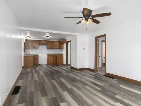1045 Canaris St, Constantine, MI 49042 photo 3