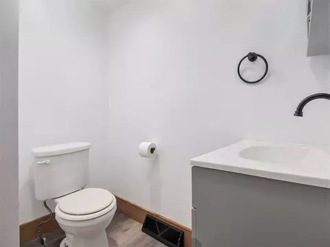 1045 Canaris St, Constantine, MI 49042 photo 11
