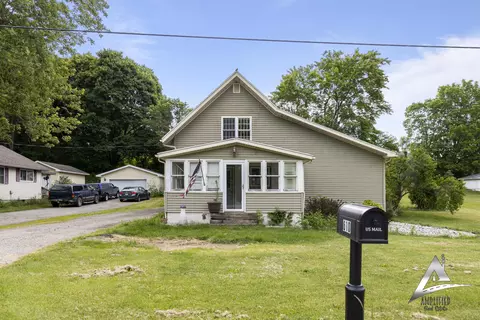 610 Lawton St, Ionia, MI 48846
