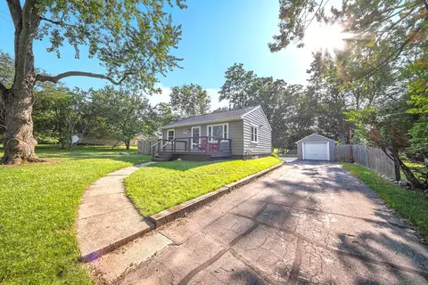 708 Westwood Blvd, Jackson, MI 49203