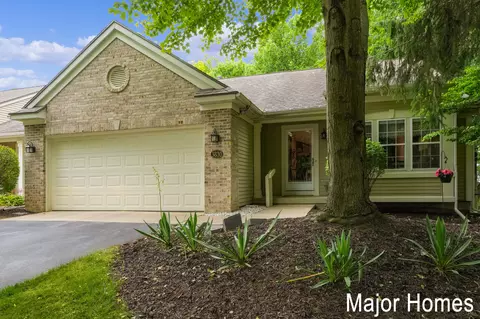 3830 Old Elm Dr SE, Kentwood, MI 49512