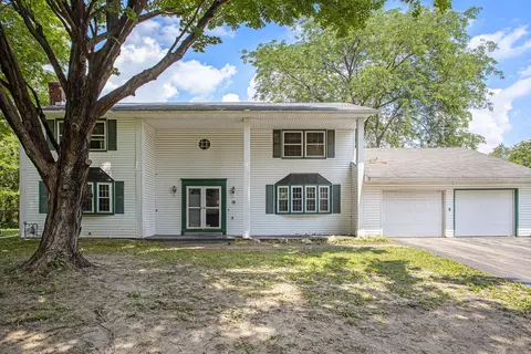 11199 B Dr N, Ceresco, MI 49033