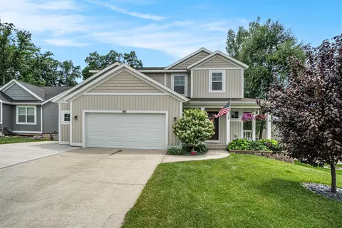 11852 Hickoryrow Dr, Holland, MI 49424