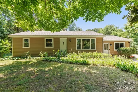 2014 3 Mile Rd NE, Grand Rapids, MI 49505