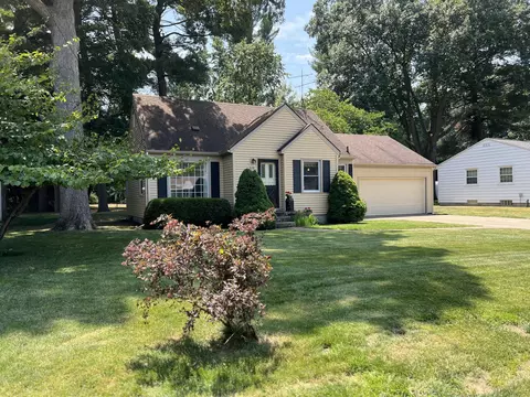 530 Kenton St SE, Grand Rapids, MI 49548