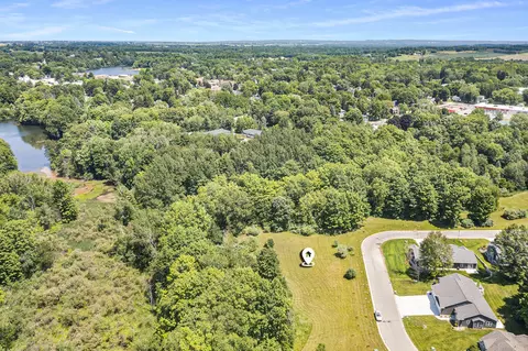 61 Creek Dr, Hart, MI 49420