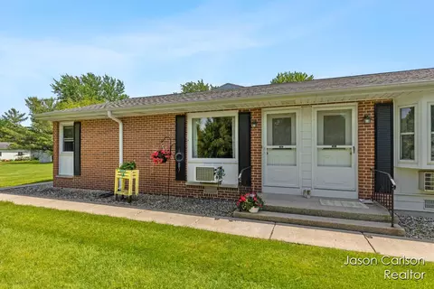 486 Leisure Acres St, Sparta, MI 49345