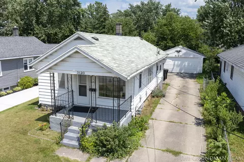 3120 Longstreet Ave SW, Wyoming, MI 49509
