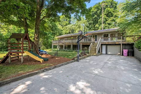 6226 Harrison St, Coloma, MI 49038
