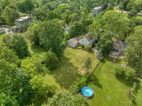 View/Area - 306 E Henry St, Saline, MI 48176 photo 1 of 11