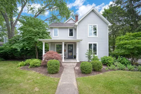 306 E Henry St, Saline, MI 48176