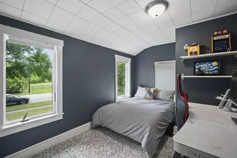 Bedroom - 306 E Henry St, Saline, MI 48176 photo 8 of 12