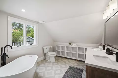 Bath - 306 E Henry St, Saline, MI 48176 photo 7 of 9