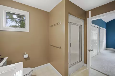 Bath - 306 E Henry St, Saline, MI 48176 photo 5 of 9