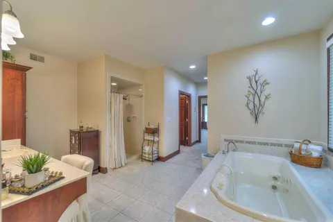 7183 Sanctuary Dr, Jackson, MI 49201 photo 38