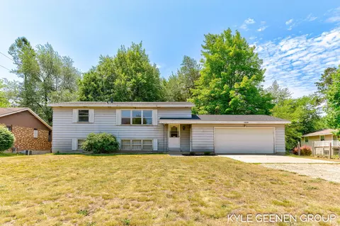 14628 Riley St, Holland, MI 49424