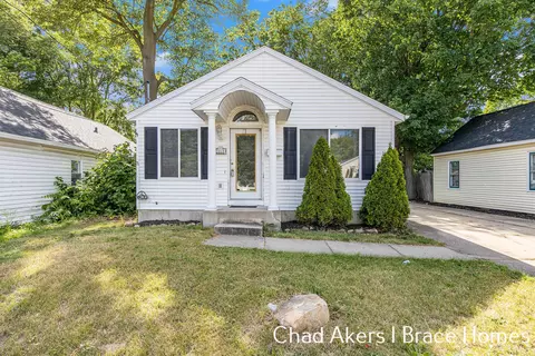 2113 Cleveland Ave SW, Wyoming, MI 49509