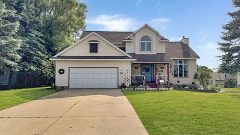832 Holly Rd, Cadillac, MI 49601