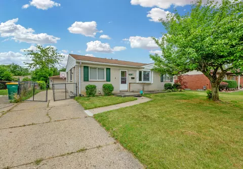 9472 Terry St, Romulus, MI 48174 photo 3