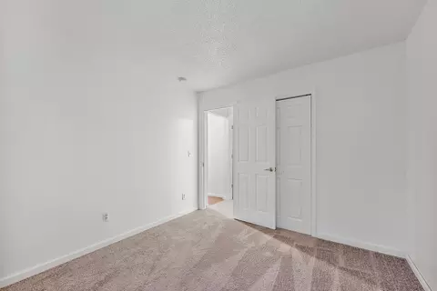9472 Terry St, Romulus, MI 48174 photo 10