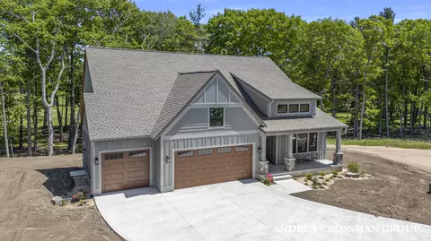 2924 Duneside Cir, Muskegon, MI 49441