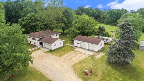 13357 Fruit Ridge Ave, Kent City, MI 49330