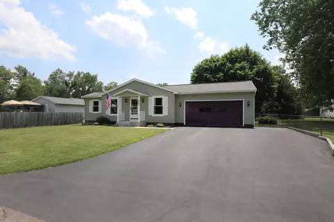 263 W Raymond St, Vicksburg, MI 49097