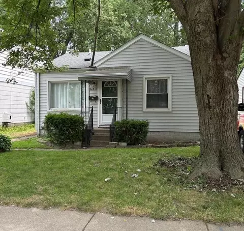 22548 Sharrow Ave, Warren, MI 48089