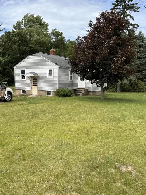 4023 Whitehall Rd, Muskegon, MI 49445