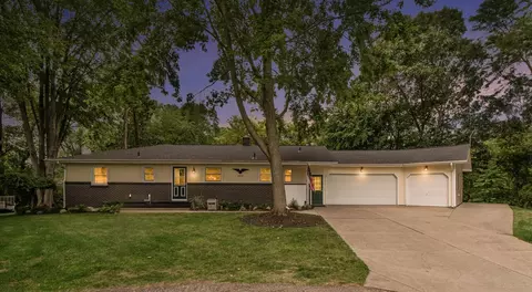 4839 Rockhill Ct NE, Grand Rapids, MI 49525