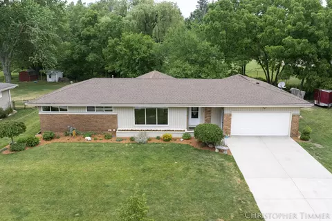 433 W Alice Ave, Zeeland, MI 49464