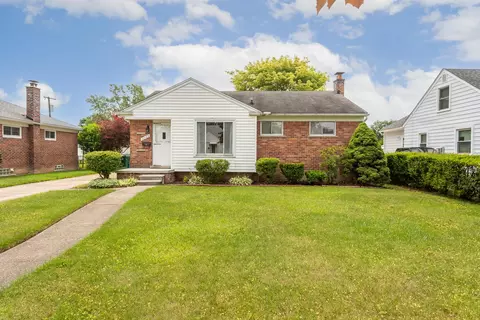 32165 Chester St, Garden City, MI 48135