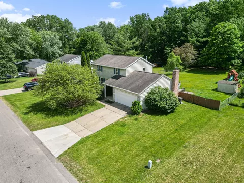 6910 Adaridge Dr SE, Ada, MI 49301 photo 2