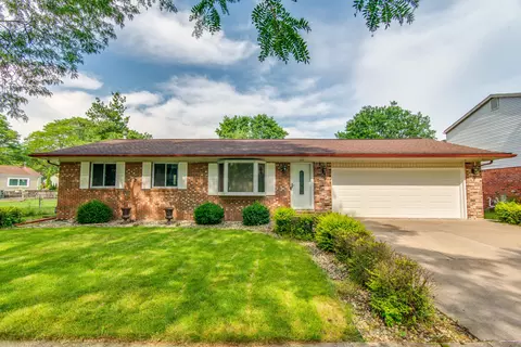 250 Coronation Ct, Canton, MI 48188
