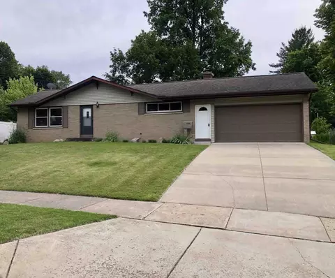 2552 Longmeadow St NW, Grand Rapids, MI 49504
