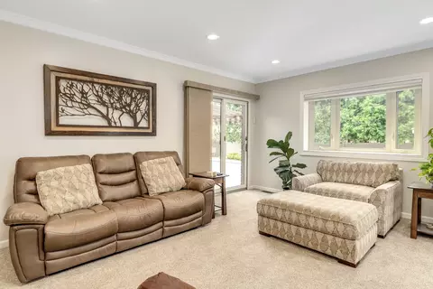 5865 Patterson Dr, Troy, MI 48085 photo 12