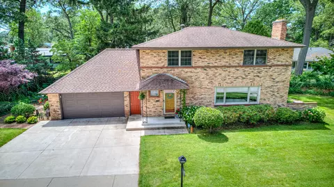 1375 Ridge Ave, Muskegon, MI 49441