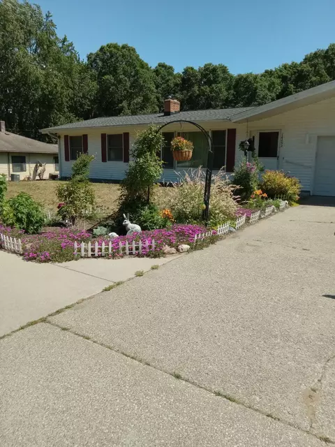 16092 Comstock St, Grand Haven, MI 49417