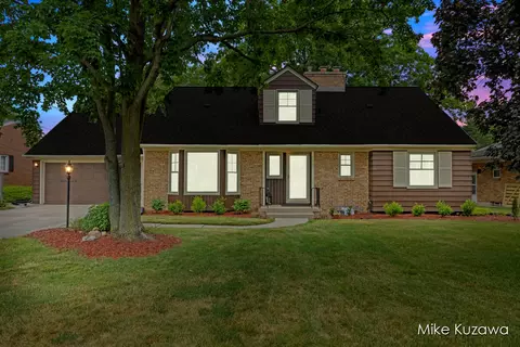 1707 Millbank St SE, Grand Rapids, MI 49508