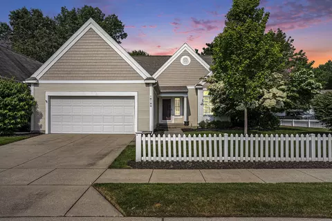 18189 Flowing Springs Trl, Spring Lake, MI 49456
