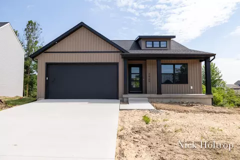 2969 Norway Pine Dr SE, Kentwood, MI 49512