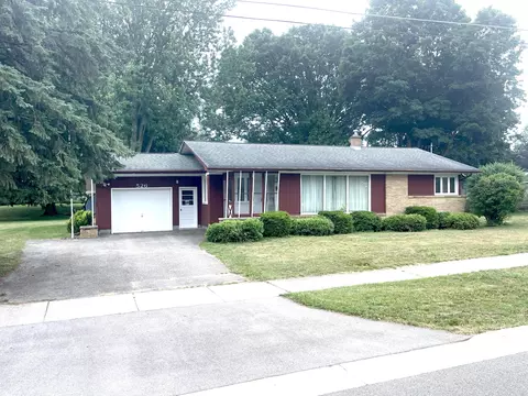 526 Sunset St, Coopersville, MI 49404