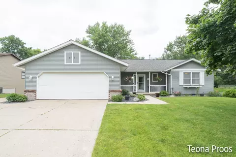2761 Brisam St NE, Grand Rapids, MI 49525